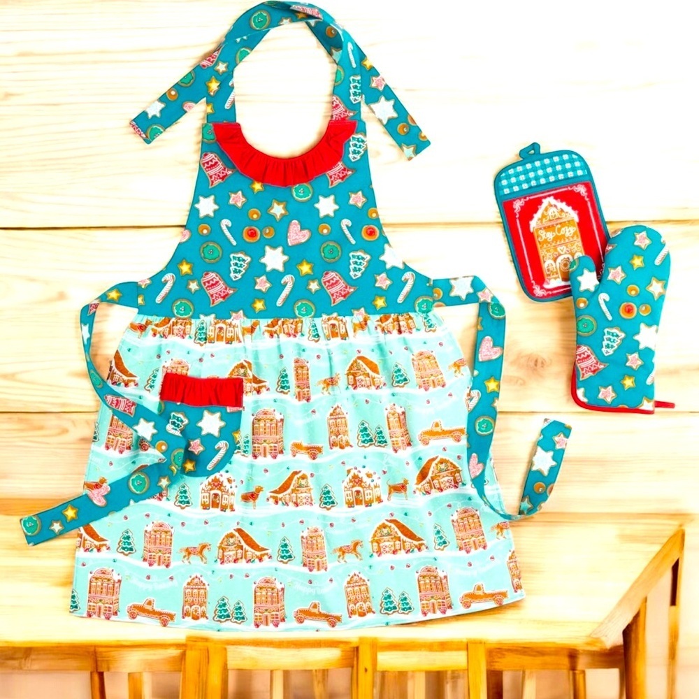 The Pioneer Woman Gingerbread Kitchen Apron Oven Mitt & Potholder NEW